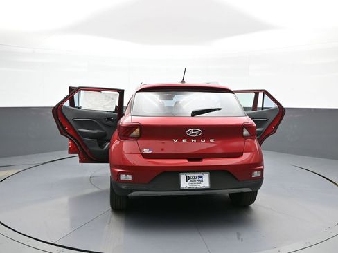 Certified 2023 Hyundai Venue Limited w/ Cargo Package FWD image 45