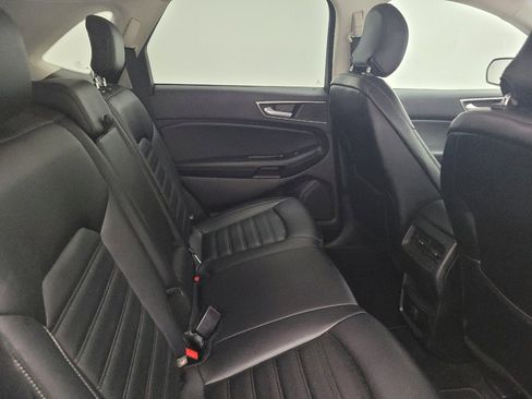 Used 2019 Ford Edge SEL w/ Equipment Group 201A AWD/4WD image 19