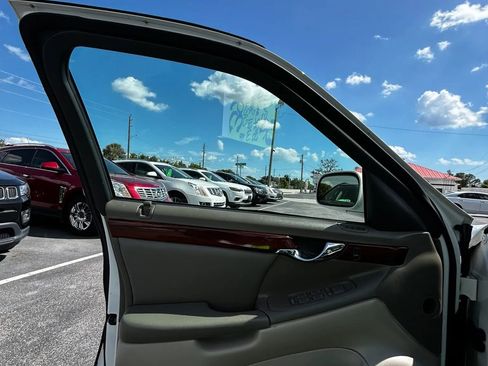 Used 2001 Cadillac De Ville Sedan image 16