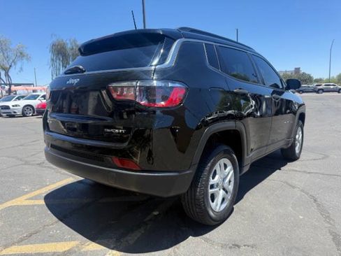 Used 2021 Jeep Compass Sport AWD/4WD image 3