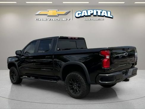Used 2025 Chevrolet Silverado 1500 ZR2 w/ Technology Package AWD/4WD image 3