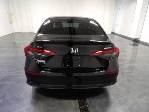 Used 2022 Honda Civic Touring image 5