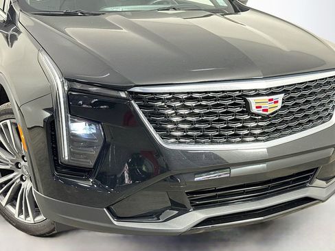 Used 2024 Cadillac XT4 Premium Luxury w/ Technology Package image 37