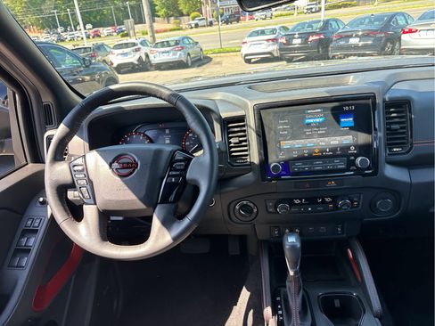 Used 2023 Nissan Frontier PRO-4X w/ Pro-4X Premium Package AWD/4WD image 26