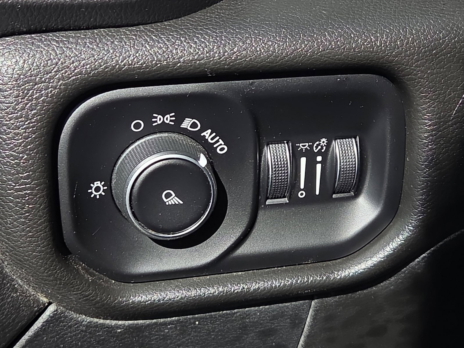 Certified 2019 RAM 2500 Tradesman AWD/4WD image 22