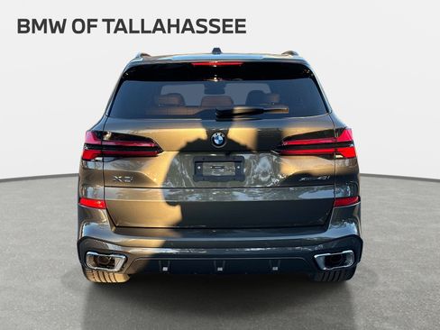 New 2026 BMW X5 xDrive40i w/ M Sport Package AWD/4WD image 4