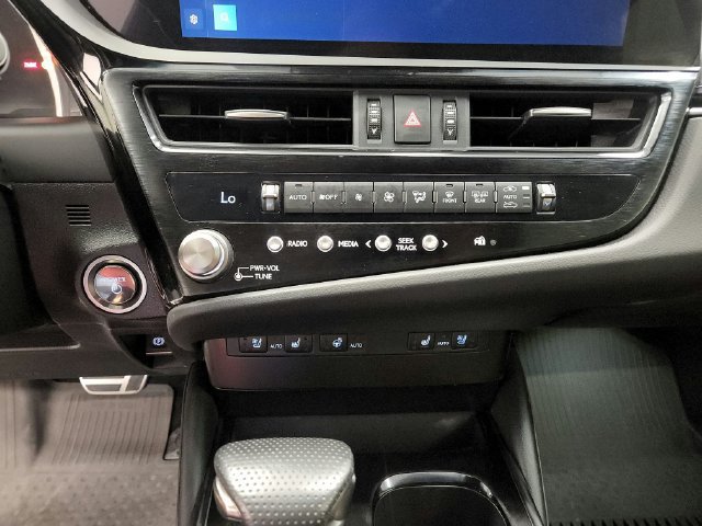Used 2023 Lexus ES 300h F Sport FWD image 38