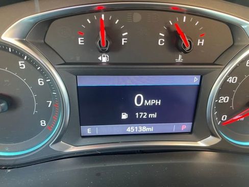 Used 2023 Chevrolet Traverse LT FWD image 6