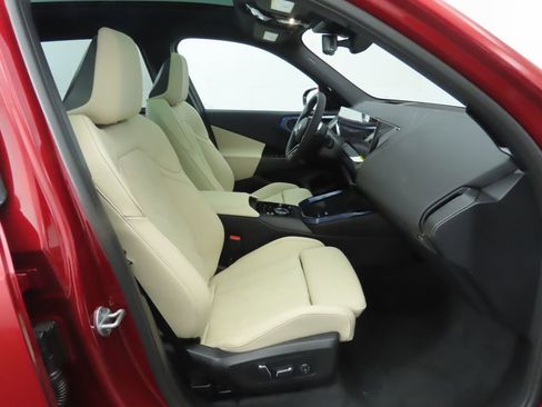 Certified 2025 BMW X3 xDrive30i w/ Premium Package image 22