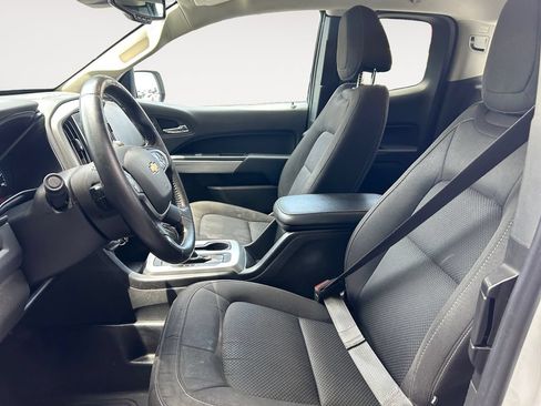 Used 2022 Chevrolet Colorado LT w/ Fleet Safety Package RWD image 9