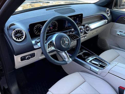 New 2026 Mercedes-Benz GLB 250 GLB 250 image 8