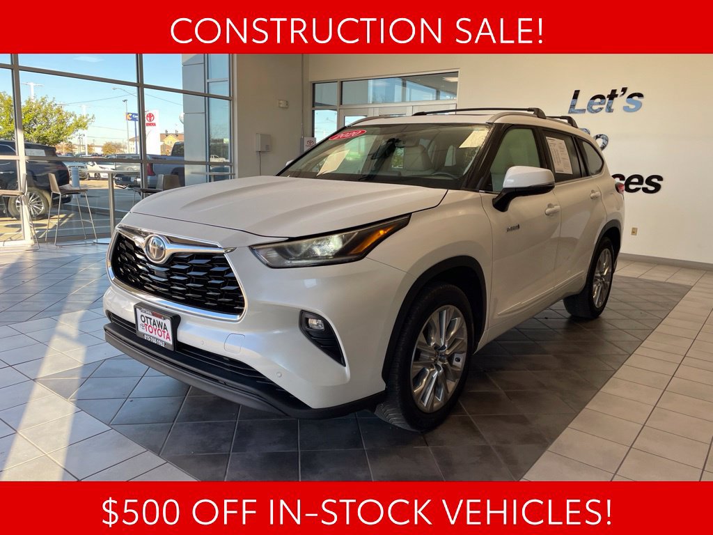 Used 2020 Toyota Highlander Limited FWD image 2