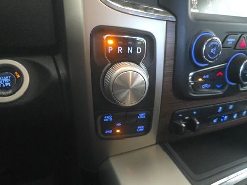 Used 2016 RAM 1500 Laramie w/ Convenience Group AWD/4WD image 25