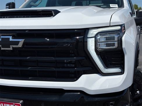 Used 2025 Chevrolet Silverado 2500 LTZ w/ Trail Boss Package image 3