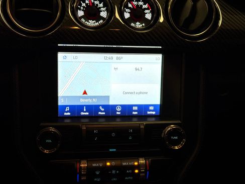 Used 2022 Ford Mustang Shelby GT500 w/ Carbon Fiber Track Pack image 11