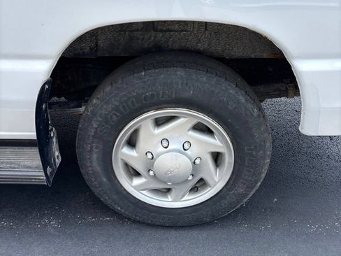 Used 2013 Ford E-150 and Econoline 150 w/ Commercial Cargo Van Pkg RWD image 8