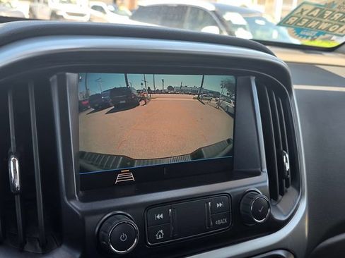Used 2022 Chevrolet Colorado LT w/ Fleet Safety Package RWD image 16
