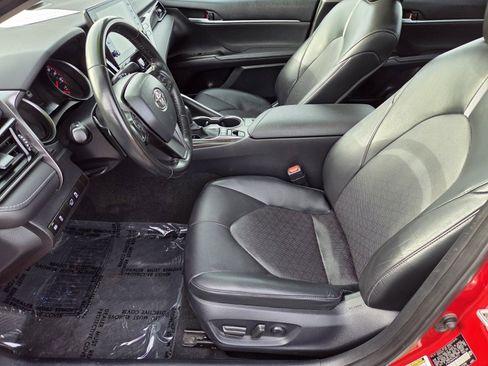 Used 2023 Toyota Camry XSE image 10