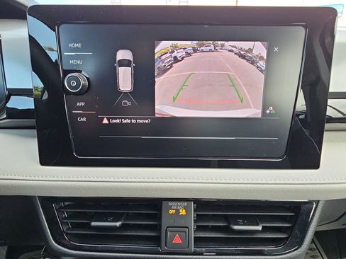 Certified 2025 Volkswagen Taos S FWD image 21