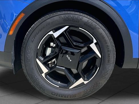 Certified 2026 Kia Sportage EX FWD image 10