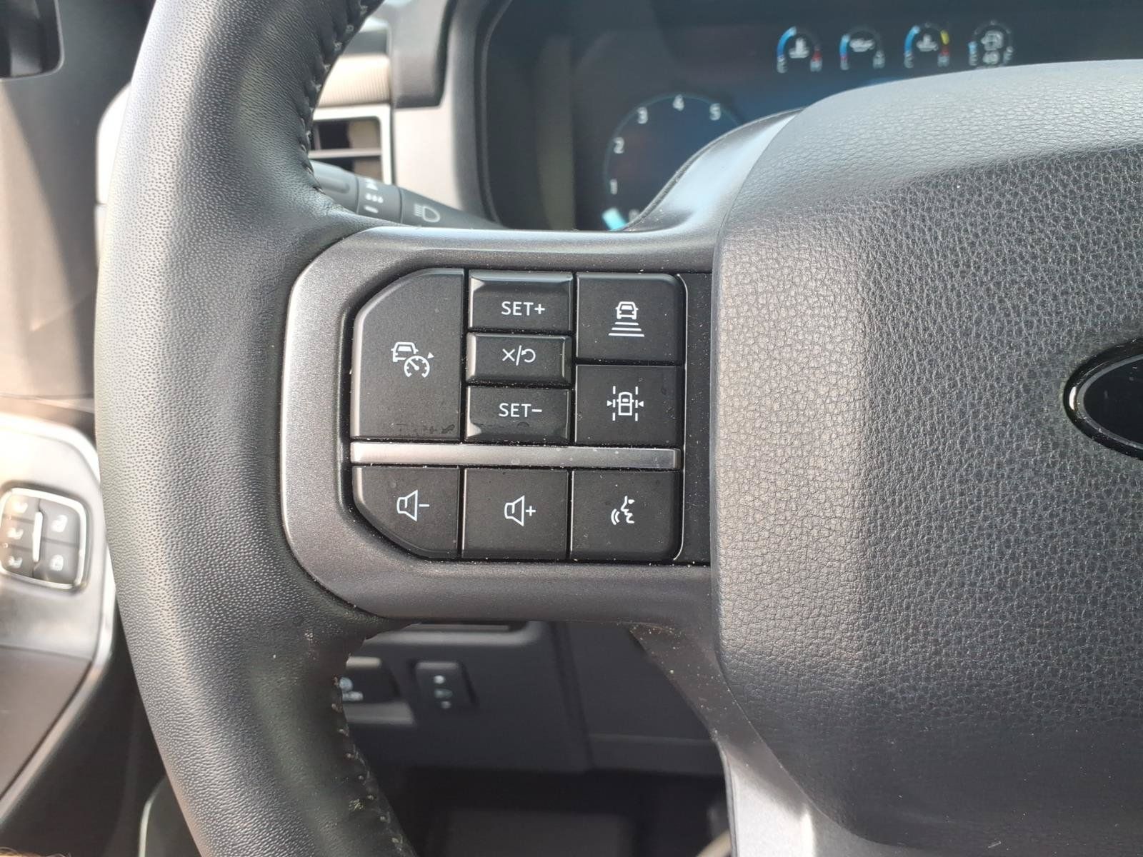 Used 2024 Ford F150 Lariat w/ Equipment Group 502A High AWD/4WD image 26