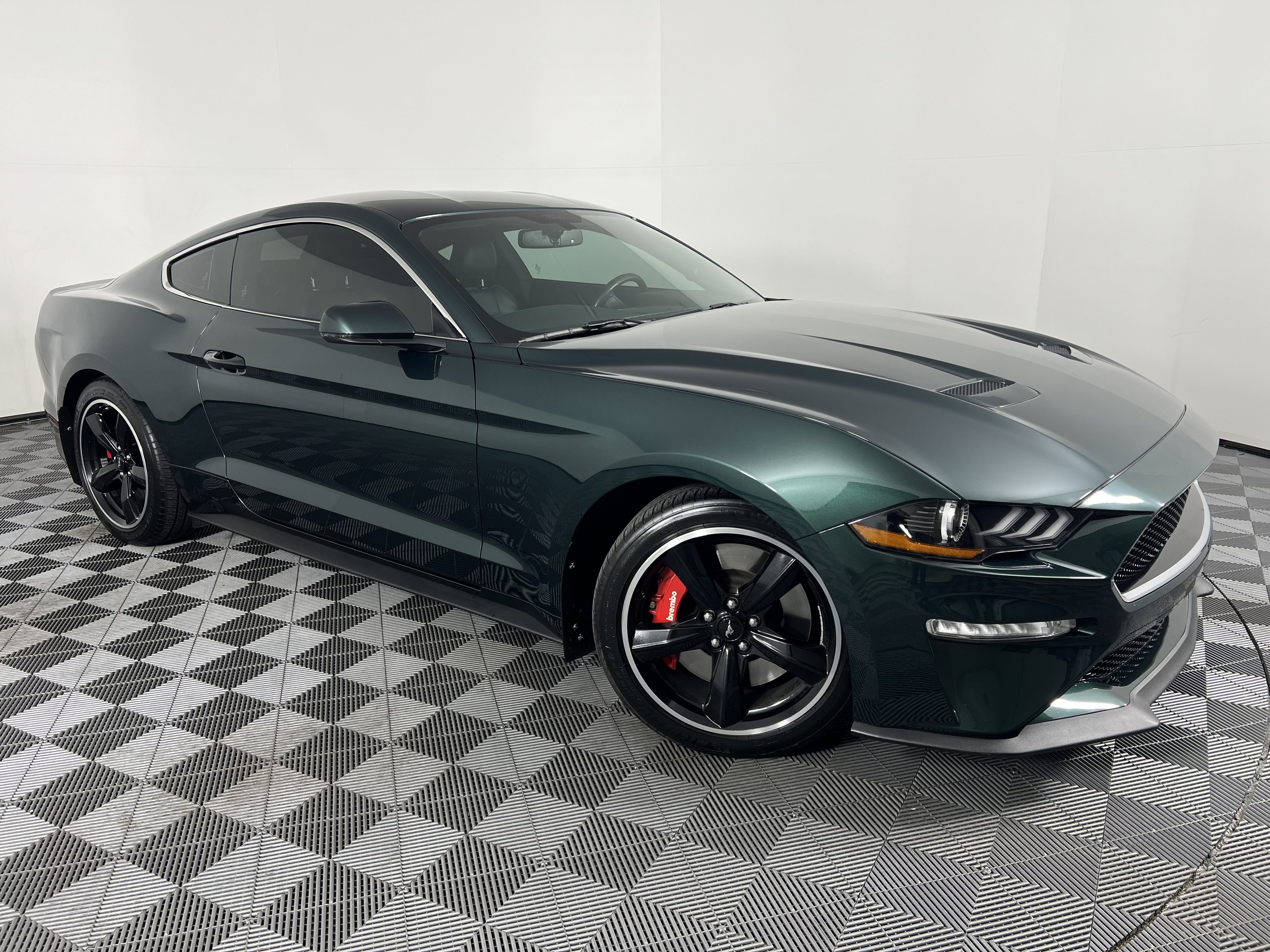 Used 2019 Ford Mustang Bullitt w/ Bullitt Electronics Package RWD image 2