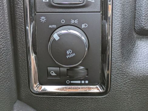 Used 2018 RAM 3500 Big Horn w/ Sport Appearance Group image 19