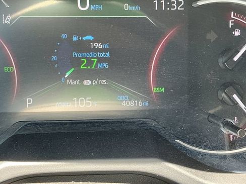 Used 2025 Toyota RAV4 XLE FWD image 14