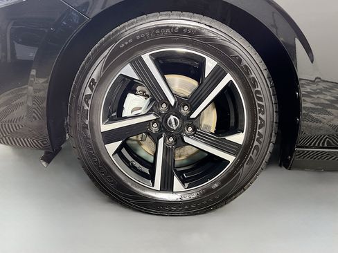 Used 2024 Nissan Sentra SV FWD image 14
