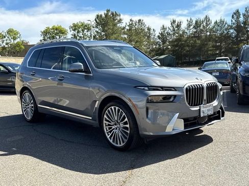 Used 2026 BMW X7 xDrive40i AWD/4WD image 6