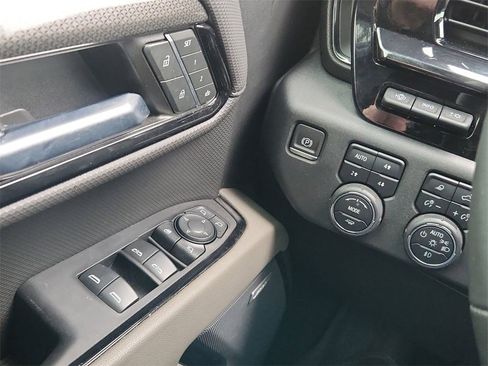 Used 2023 Chevrolet Silverado 1500 ZR2 w/ Technology Package image 18