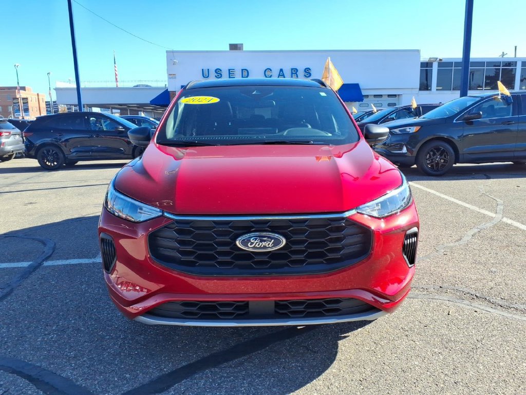Used 2024 Ford Escape ST-Line w/ Tech Pack #1 AWD/4WD image 3