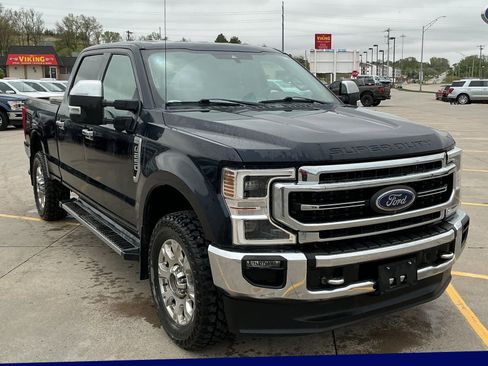 Used 2021 Ford F250 Lariat w/ Lariat Ultimate Package AWD/4WD image 2
