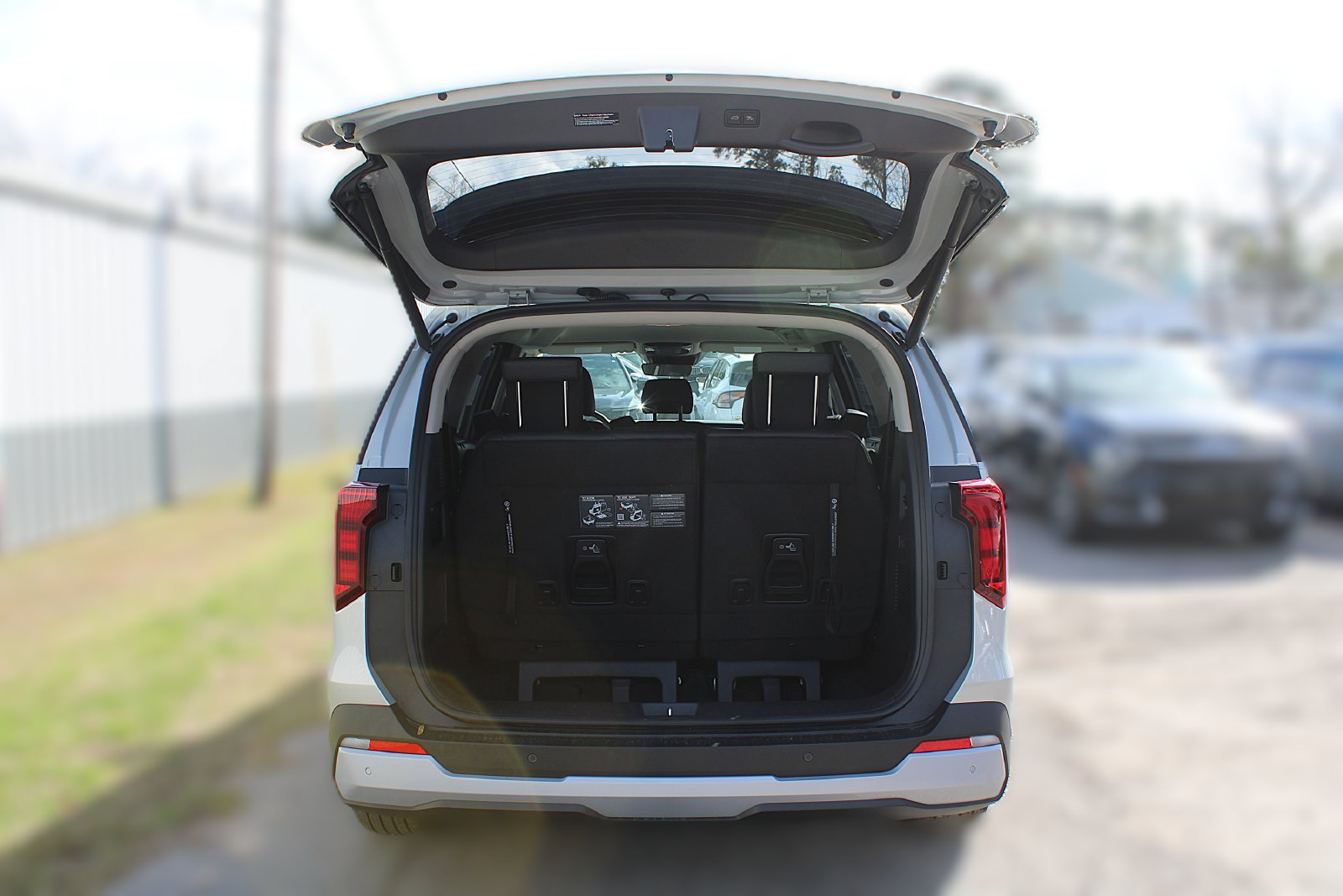 New 2026 Kia Carnival EX FWD image 12