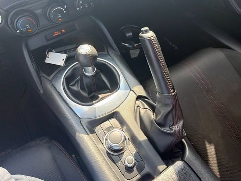 Used 2017 MAZDA MX-5 Miata Club w/ Brembo/BBS Package RWD image 14