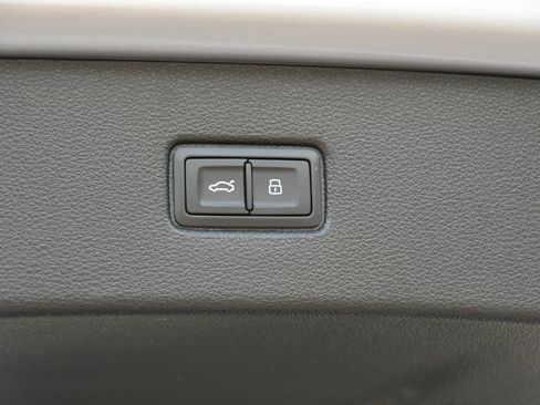 Used 2021 Audi Q7 3.0T Premium Plus image 35