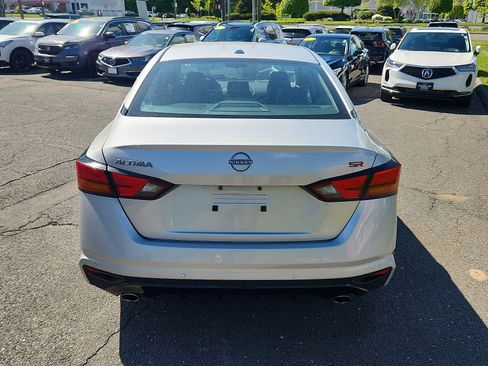 Used 2023 Nissan Altima 2.5 SR FWD image 6