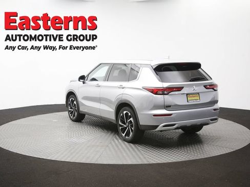 Used 2024 Mitsubishi Outlander SE FWD image 65