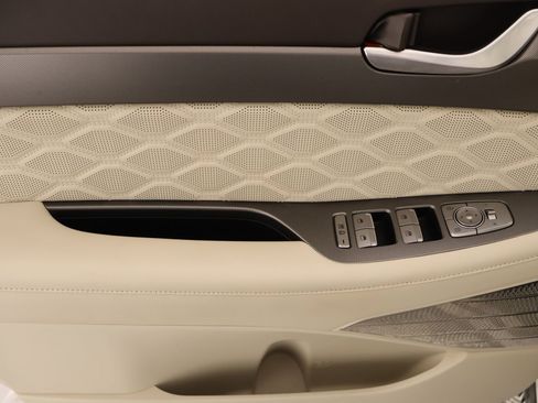 Used 2020 Hyundai Palisade Limited image 18