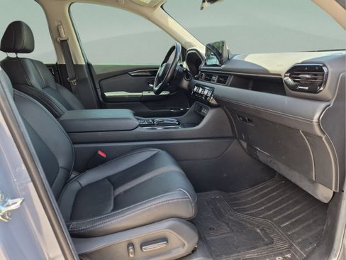 Certified 2023 Honda Pilot Touring image 20