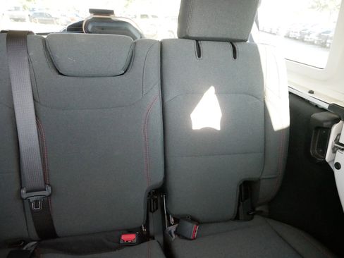 Used 2024 Jeep Wrangler Unlimited Rubicon image 14