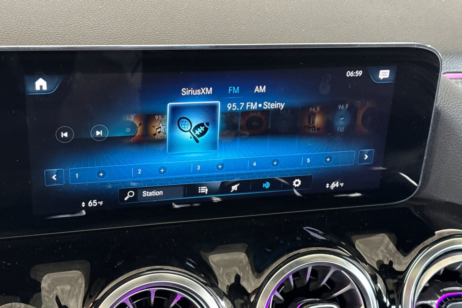 Certified 2023 Mercedes-Benz GLA 250 image 23