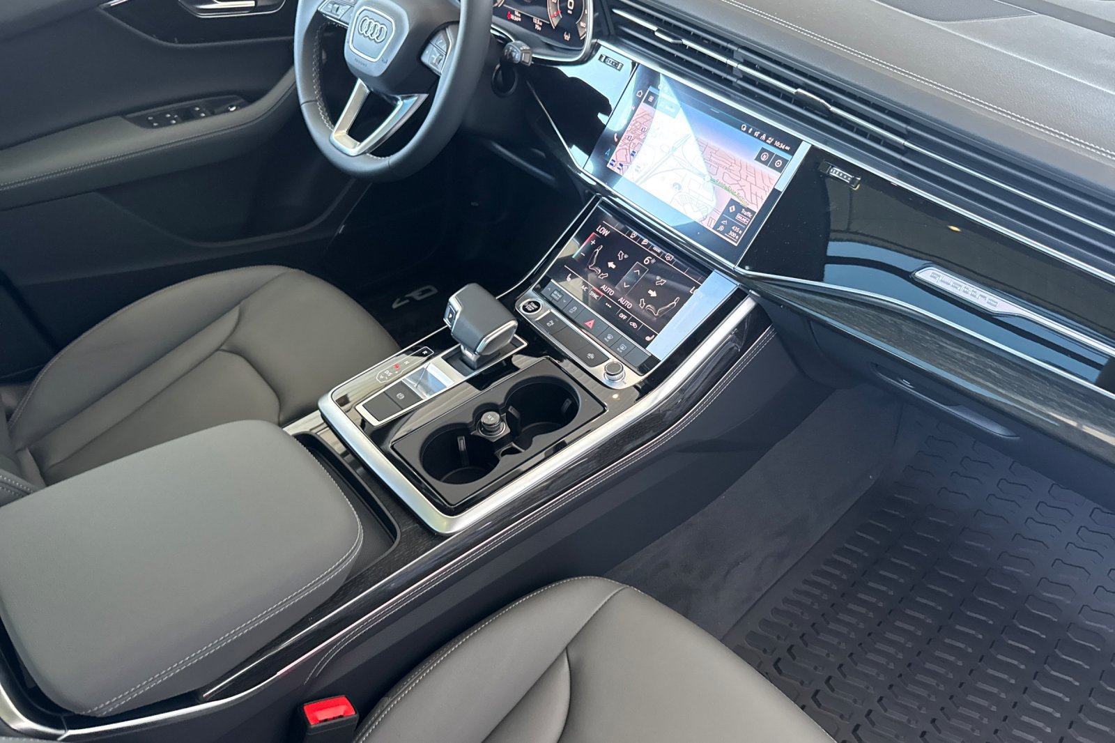 Used 2025 Audi Q7 3.0T Premium Plus AWD/4WD image 14