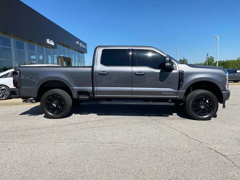 Used 2023 Ford F250 Lariat w/ Sport Appearance Package AWD/4WD image 9