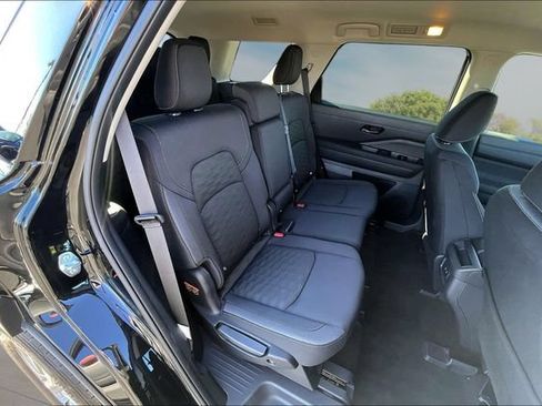 New 2026 Nissan Pathfinder SV w/ Cargo Package FWD image 8