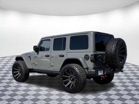 Used 2023 Jeep Wrangler Unlimited Rubicon w/ Cold Weather Group AWD/4WD image 5