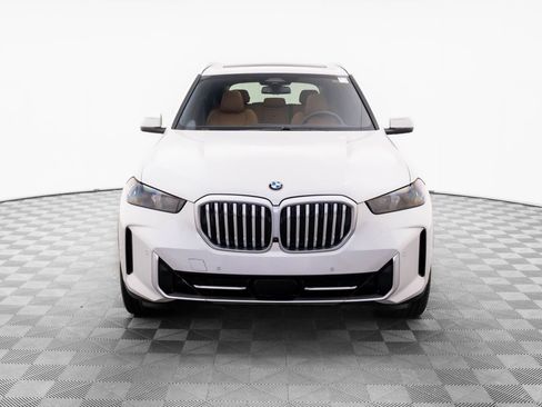 Certified 2024 BMW X5 xDrive40i w/ Parking Assistance Package image 9