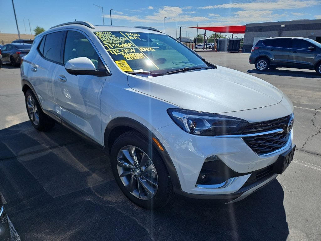 Used 2020 Buick Encore GX Essence w/ Experience Buick Package FWD image 4