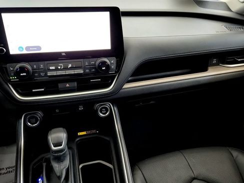Certified 2025 Toyota Grand Highlander FWD image 38