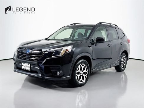 Used 2022 Subaru Forester Premium AWD/4WD image 1